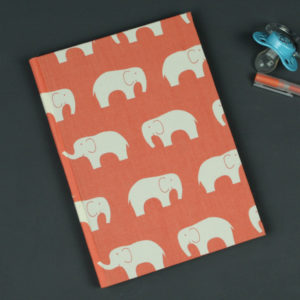 Babytagebuch apricot mit cremefarbenen Elefanten