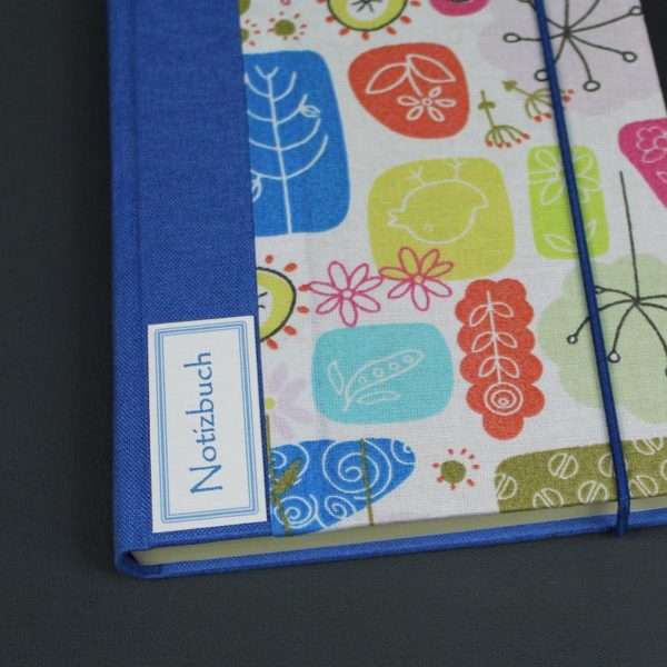 DIN A6 Notizbuch personalisiert blau grafisch retro