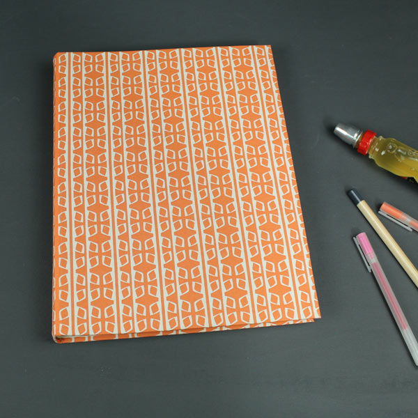 Fotoalbum Retro grafisch in Orange Weiß