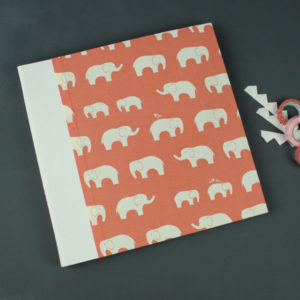 Großes creme apricot farbenes Babyfotoalbum Elefanten