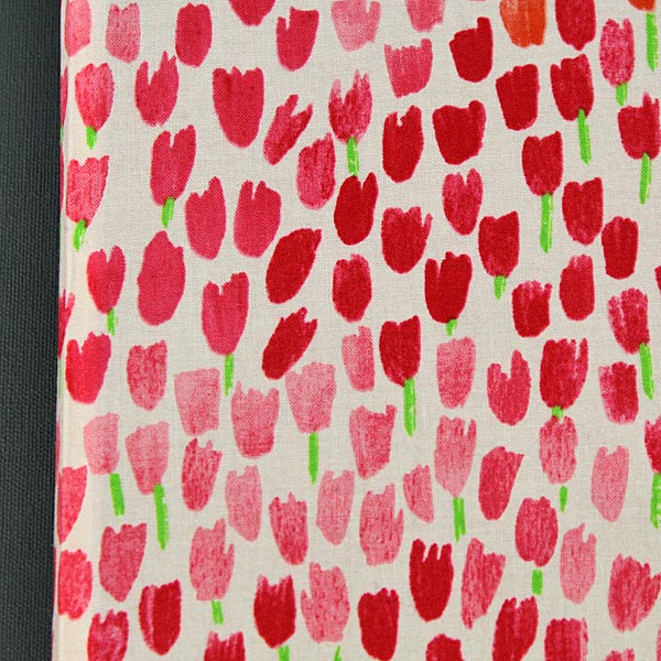 Stoff bezogenes Gästebuch mit pink Blütendruck