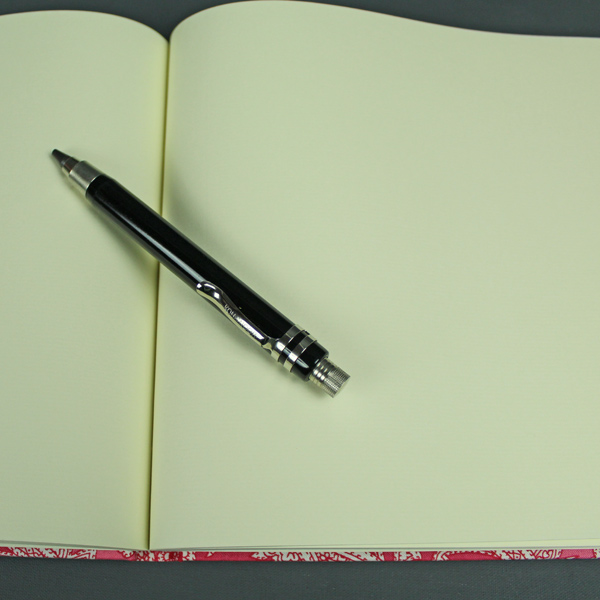 quadratisches Gästebuch blanko