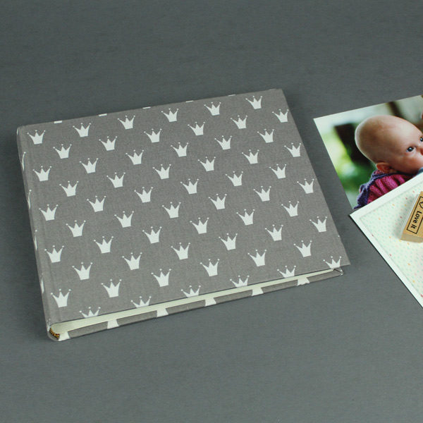 Babyfotoalbum taupe mit Krönchen