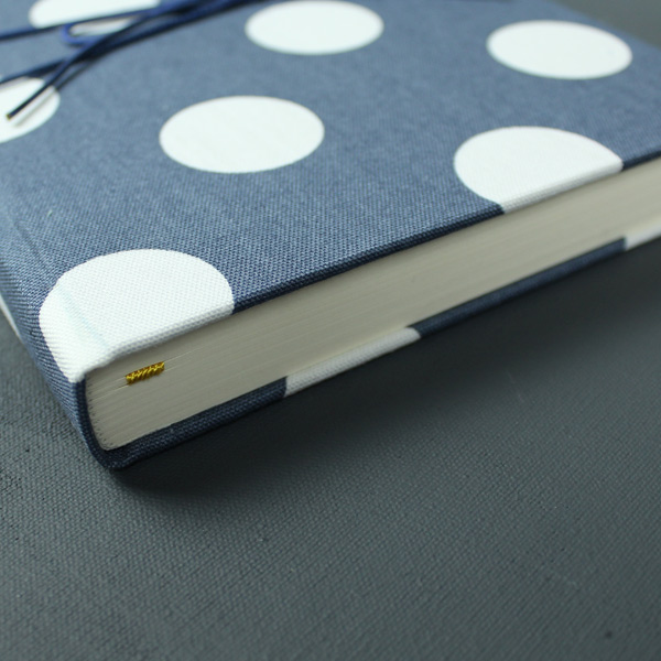 Immerwährender Kalender blau weiß Polka Dots