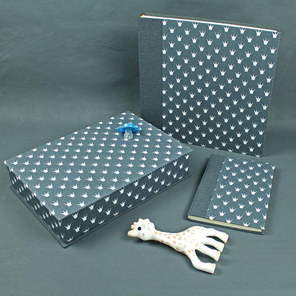 Baby Erinnerungsbox mit Babyfotoalbum und Tagebuch anthrazit weiß