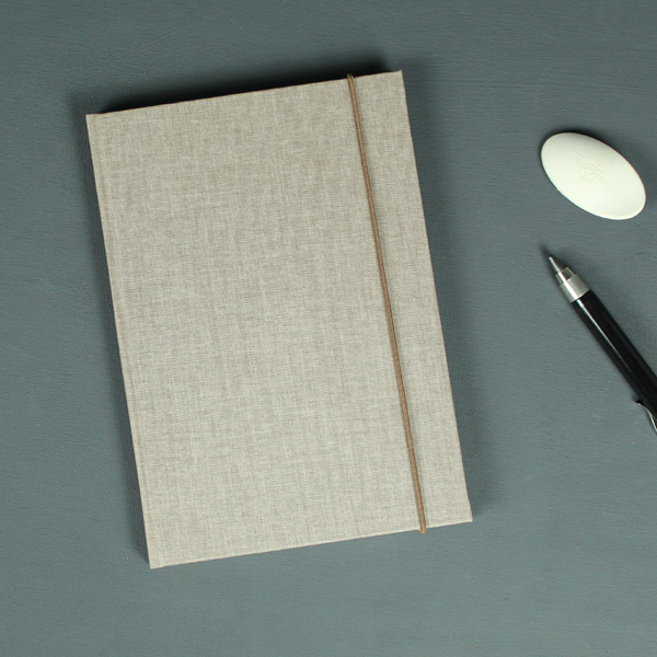 Edles DIN A5 Adressbuch braun