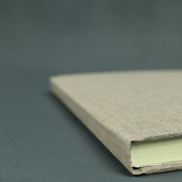 mittelbraunes DIN A5 Notizbuch