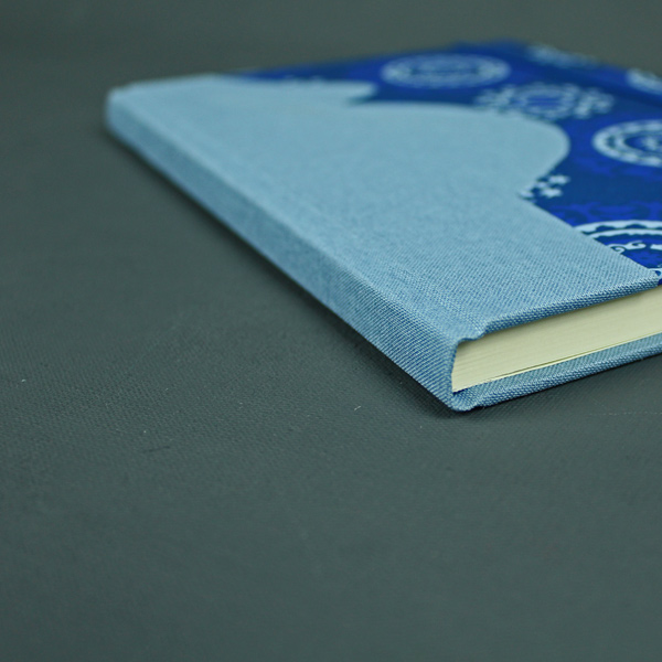 Schwangerschaftstagebuch blau mit cremefarbenen Ornamenten