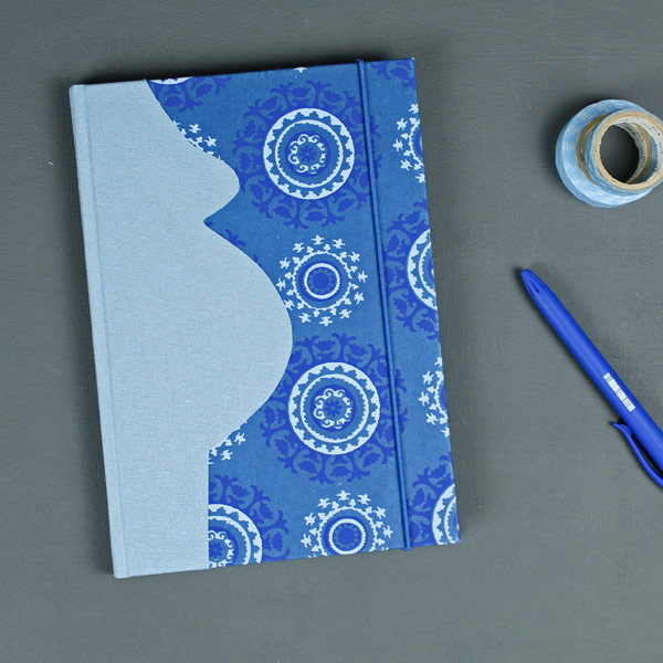 Schwangerschaftstagebuch blau grau mit runden Ornamenten