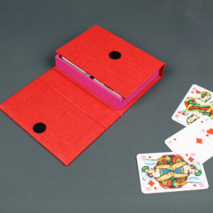 Leuchtend rot pink Spielekästchen