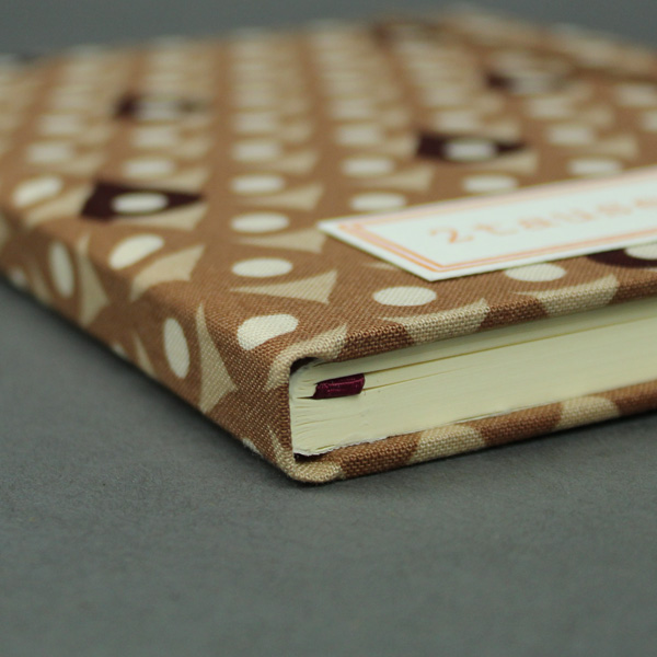 Braun creme gemusterter Taschenkalender