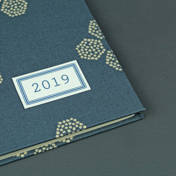 Personalisierbarer blau grauer Buchkalender