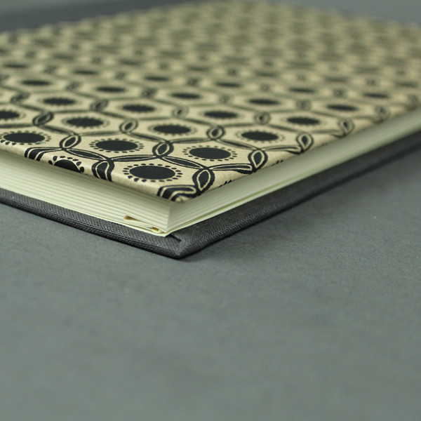 Braun beige grafisch gemusterter Wochenplaner