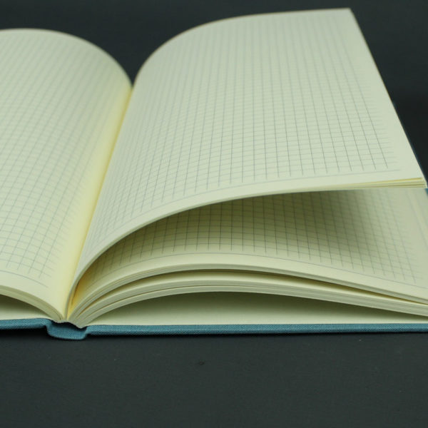 Kariertes grau creme gemustertes Notizbuch