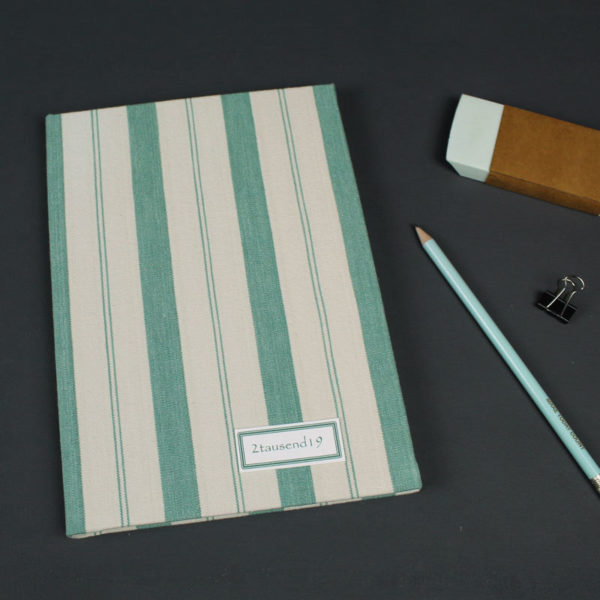 Buchkalender 2019 grün creme gestreift