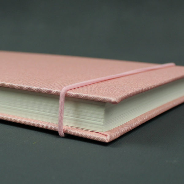 Apricot farbenes Skizzenbuch