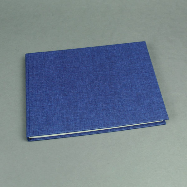 Skizzenbuch dunkelblau im DIN A5 Querformat