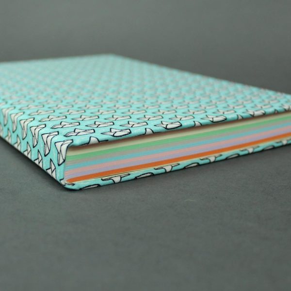 DIN A5 Notizbuch türkis mit kleinen Papierboten