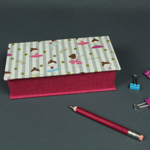 Pink Stiftekästchen mit Baletttänzerinnen