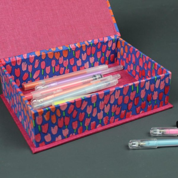 Stiftekästchen blau pink geblümt