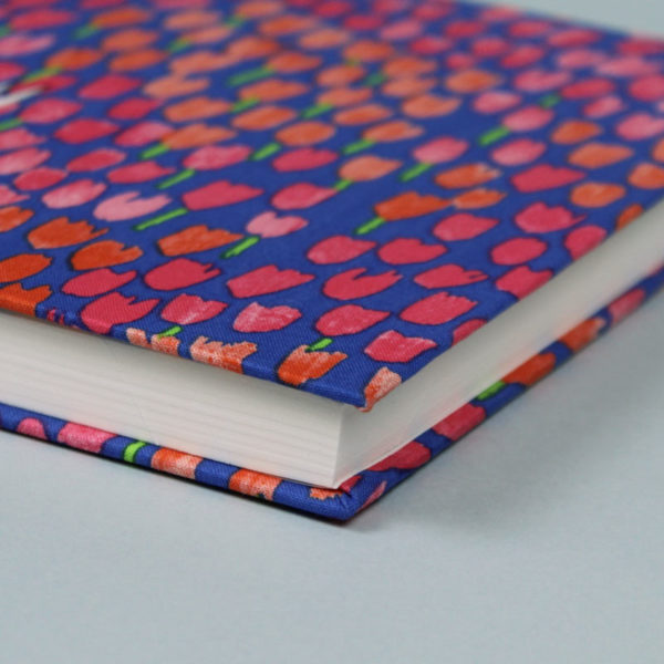 Blau bunt gemustertes Freundschaftsbuch