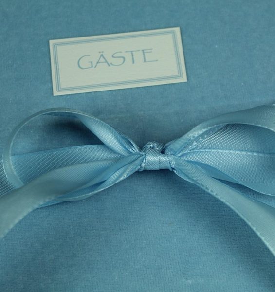 Gästebuch hellblau Samt personalisierbar
