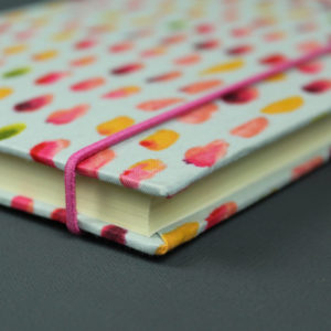 Grau pink gemustertes Tagebuch