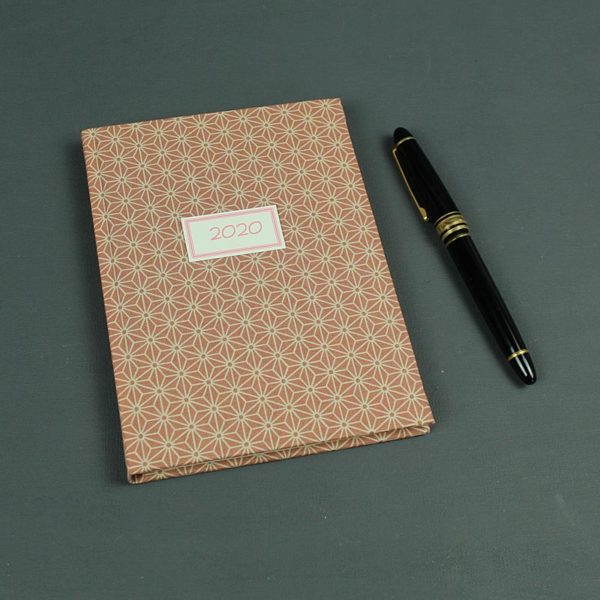 Altrosa creme gemusterter Taschenkalender