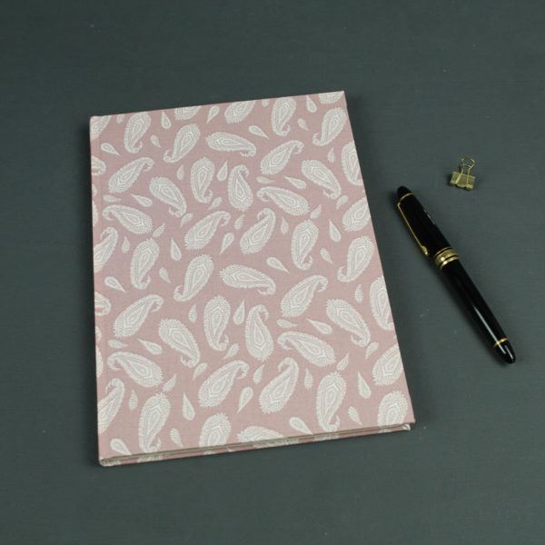 Altrosa creme gemusterter Kalender 2020 im Paisleymuster