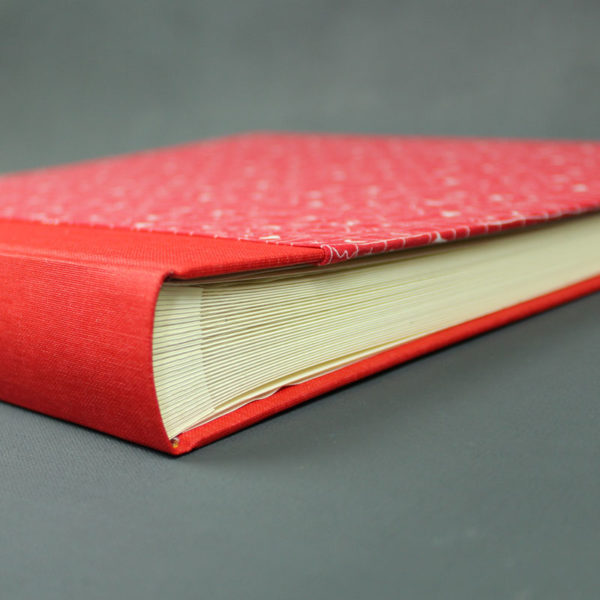 Personalisierbares Stoff bezogenes Kinderfotoalbum rot weiß