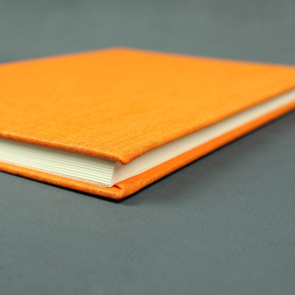 Leuchtend orange Kalender 2020