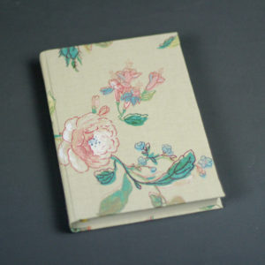 Ewiger Kalender DIN A5 beige Leinen mit zarten Blüten