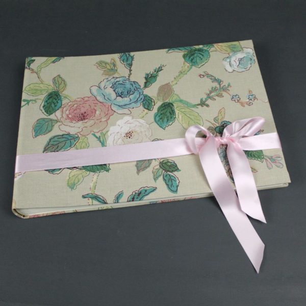 Beige rosa geblümtes Hochzeitsalbum