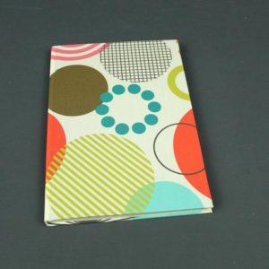 Notizbuch DIN A5 creme mit großen bunten Polka Dots