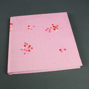 Poesiealbum pink mit vielen kleinen rot rosa Tupfen