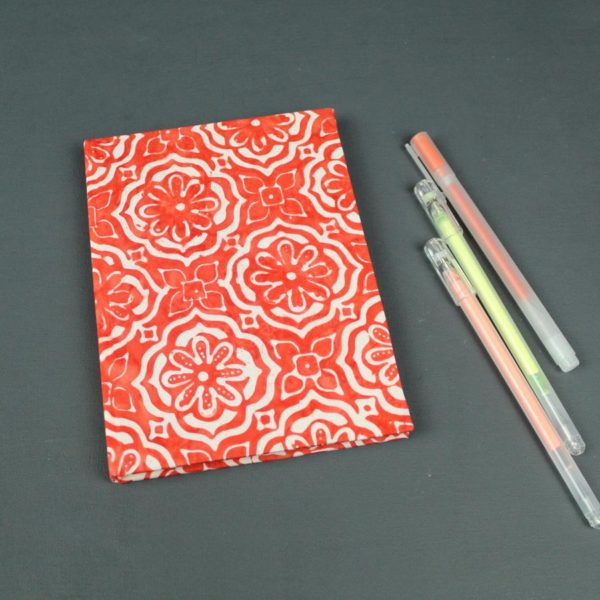 DIN A6 Adressbuch orange creme im Batiklook gemustert