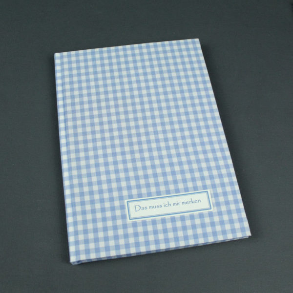 DIN A5 Notizbuch mit hellblau weiß kariertem Stoff bezogen