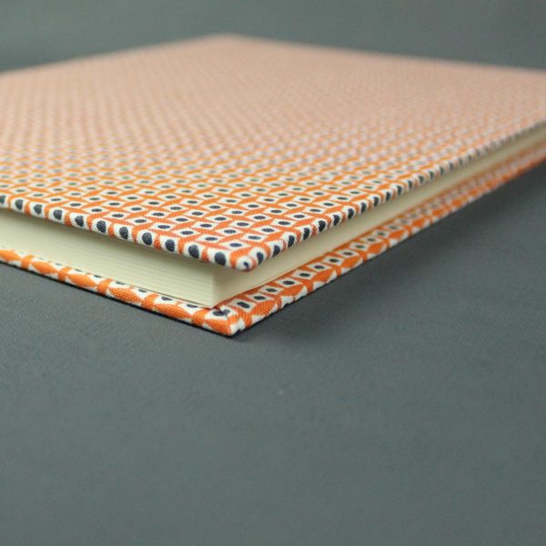 Buchkalender 2021 orange creme blau