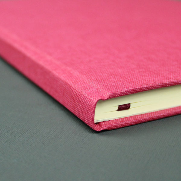 Mehrsprachiger Buchkalender pink 2021