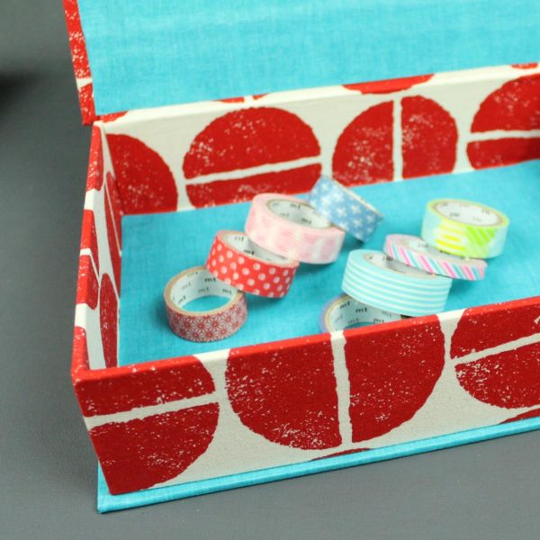 DIN A5 Box Creme rot gepunktet mit türkis Innenleben