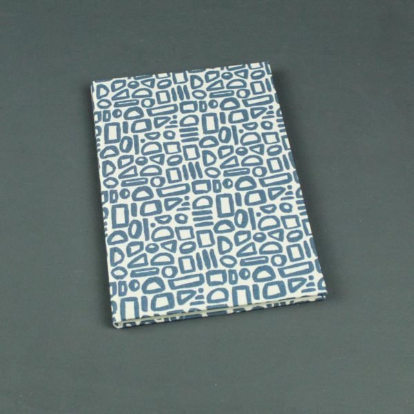 Grafisch gemustertes Notizbuch DIN A5 blau creme