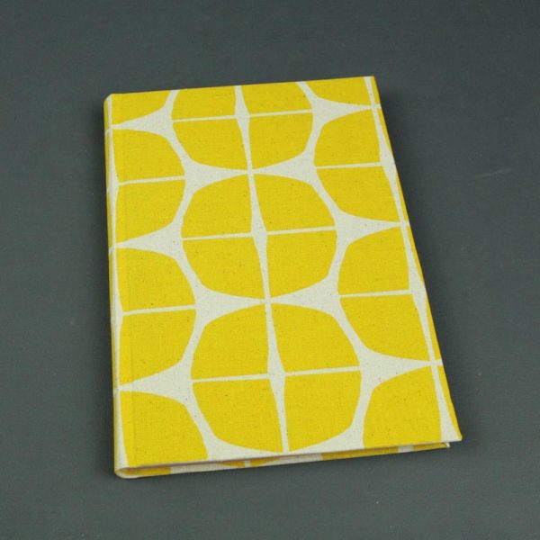 DIN A5 Notizbuch mit bunten Registerseiten in gelb weiß gepunktet