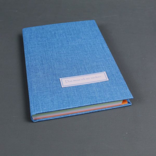 Notizbuch mittelblau DIN A5 mit bunten Registerseiten