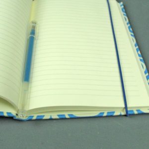 Liniertes Notizbuch DIN A5 blau weiß