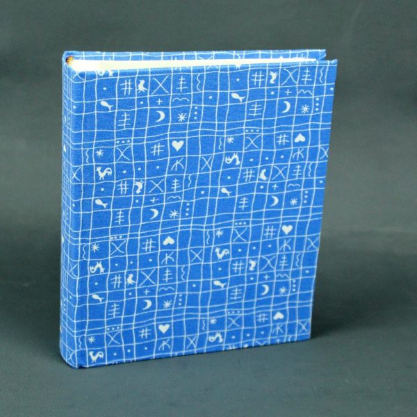 Kleines blaues Einsteckalbum Hähnchenmuster