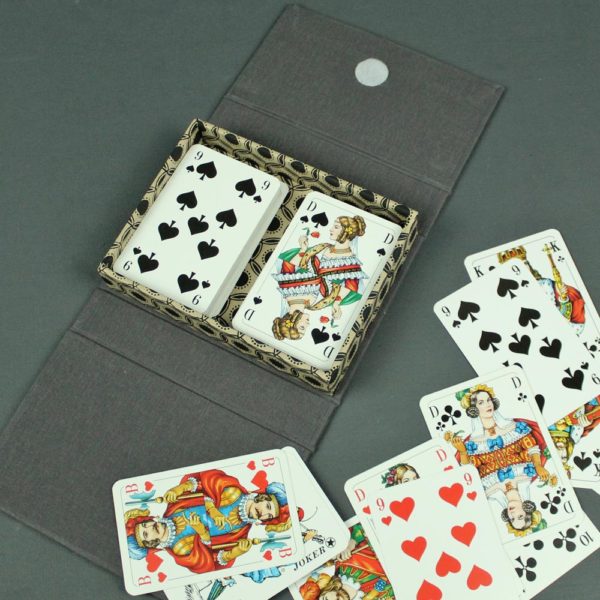 Spielkarten Kasten braun Creme
