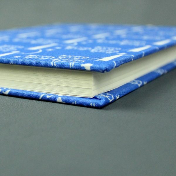 blau weißes Babytagebuch mit Schäfer und Schäfchen