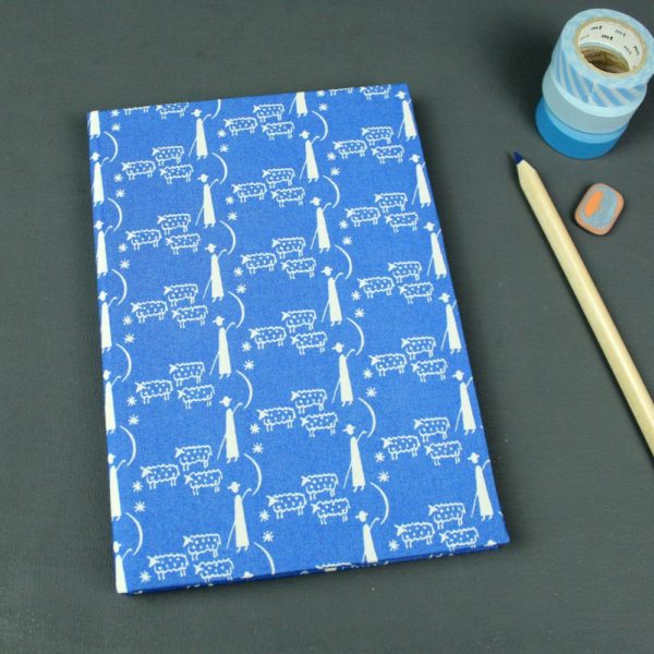 blaues Babytagebuch mit Schäfchen