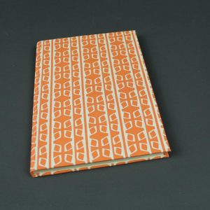 DIN A5 Tagebuch orange weiß grafisch gemustert