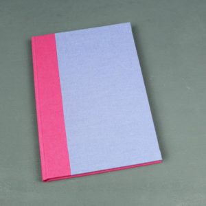 Notizbuch DIN A5 mit pink und lila Leinen bezogen